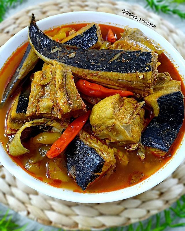 13 Resep olahan ikan pari tanpa santan enak, bumbunya nendang, dan bikin ketagihan