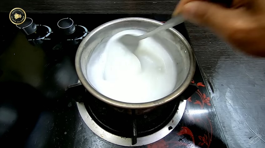 Lembut dan enak, ini 7 cara bikin es krim rumahan mirip Mixue dari 4 bahan sederhana