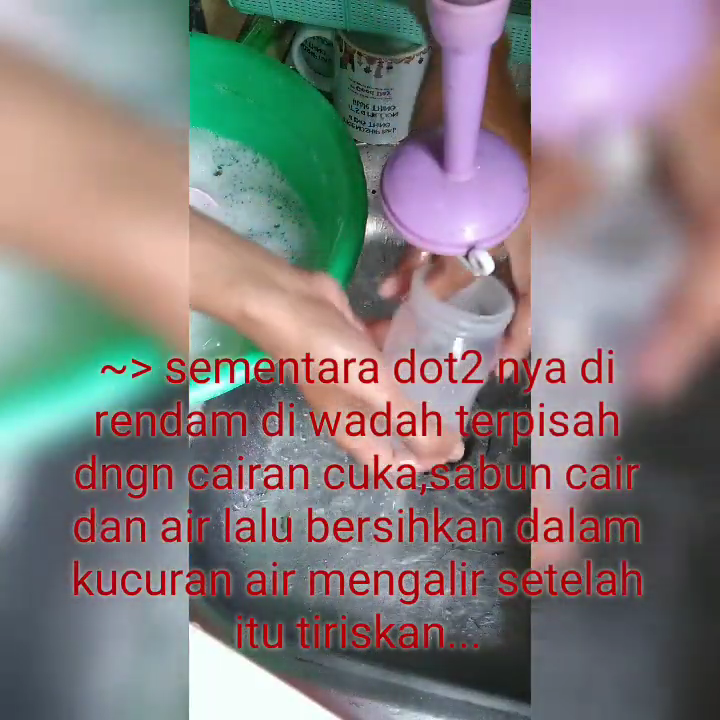 Pakai 3 bahan dapur, ini trik ampuh hilangkan kerak tebal di botol susu bayi