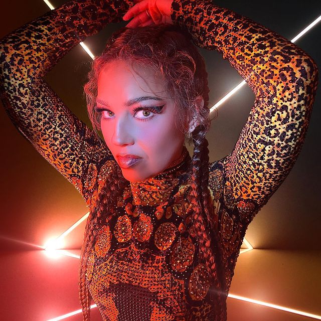 Thalia saat bermakeup tebal © Instagram Thalia saat bermakeup tebal © Instagram