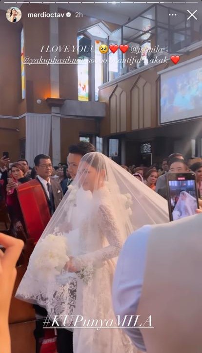 pesona jessica mila dari prosesi pemberian marga sampai pemberkatan © berbagai sumber