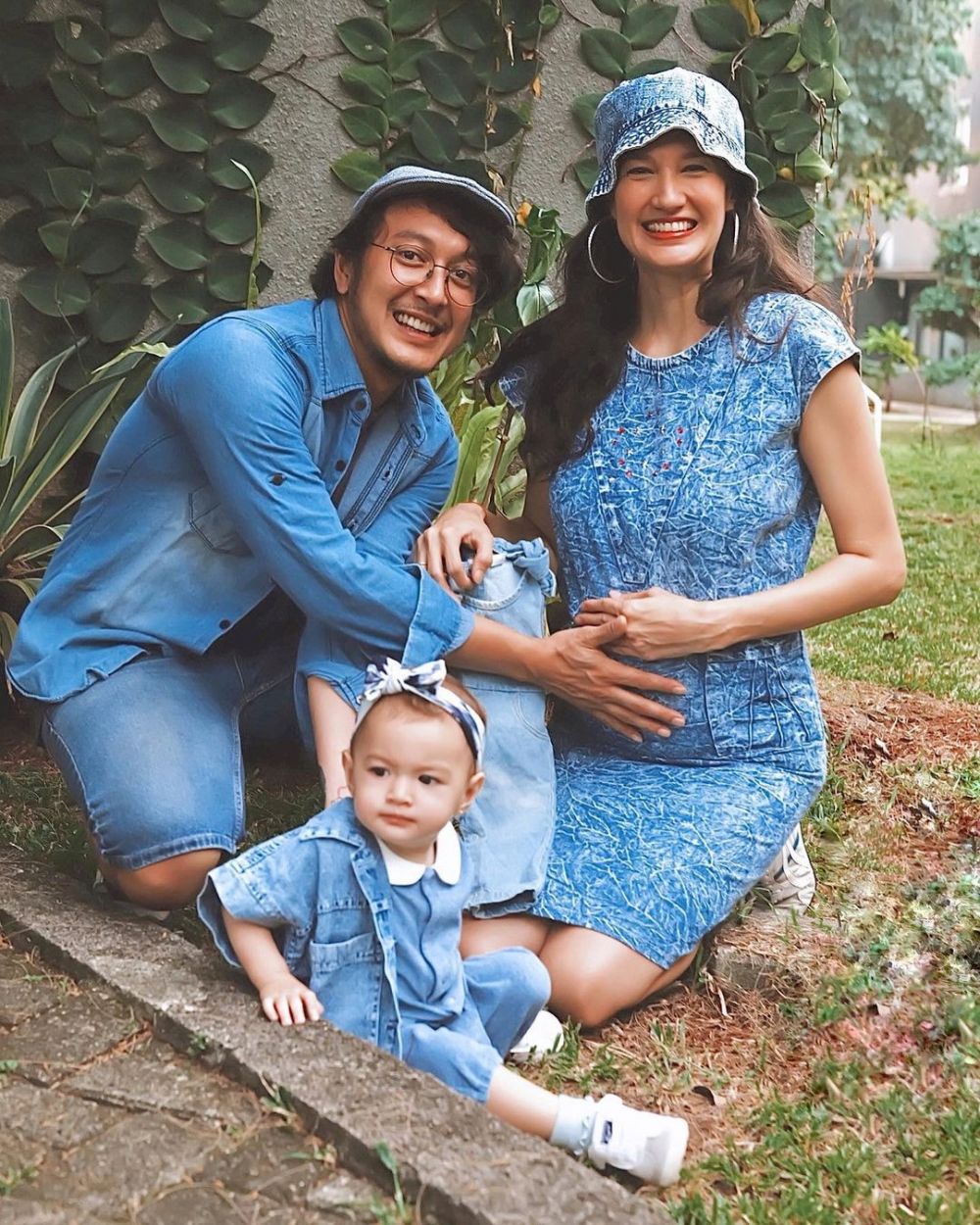 nadine ungkap kehamilan saat anniversary © instagram