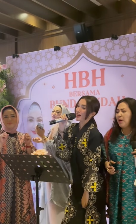 poni rambut ussy disebut mirip song hye kyo © berbagai sumber