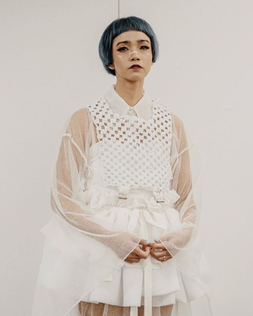 gaya nyentrik presenter planet remaja di keseharian © berbagai sumber