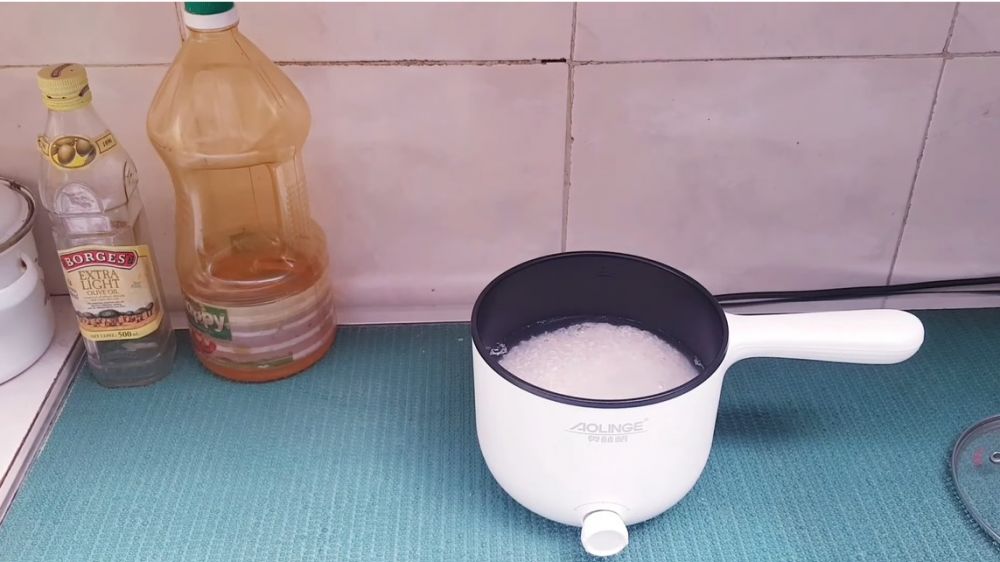 Cara simpel menanak nasi di panci listrik, matang sempurna tanpa dikukus atau diaduk