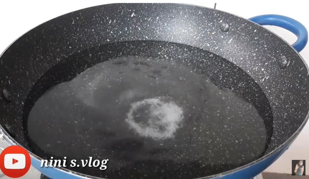 Jangan cuma digoreng, ini trik bikin tahu pong yang berkulit dan mengembang