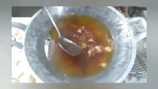 Cuma pakai 2 bahan dapur, ini trik mudah hilangkan bau tengik di minyak goreng bekas