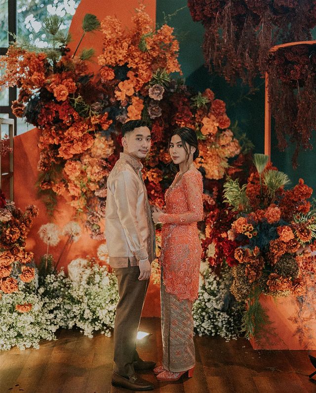 Momen lamaran Adinda Thomas © Instagram Momen lamaran Adinda Thomas © Instagram