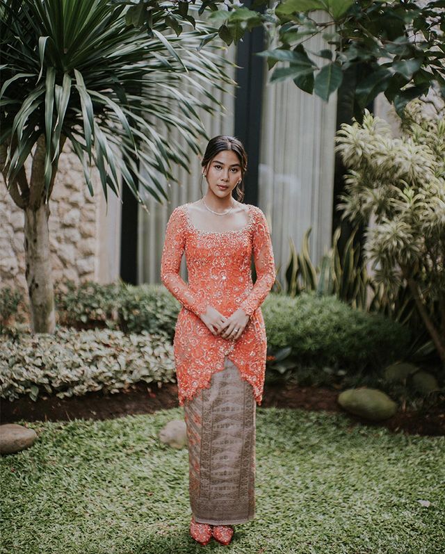 Momen lamaran Adinda Thomas © Instagram Momen lamaran Adinda Thomas © Instagram