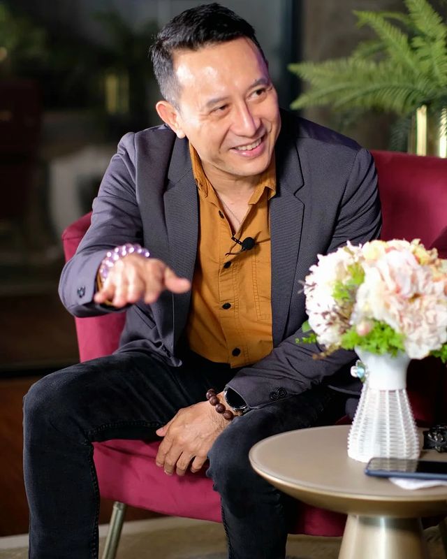 Presenter Kuis Famili 100 © Instagram Presenter Kuis Famili 100 © Instagram