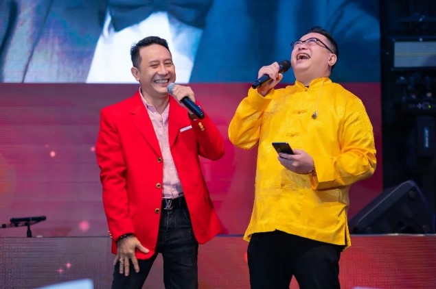 Presenter Kuis Famili 100 © Instagram Presenter Kuis Famili 100 © Instagram