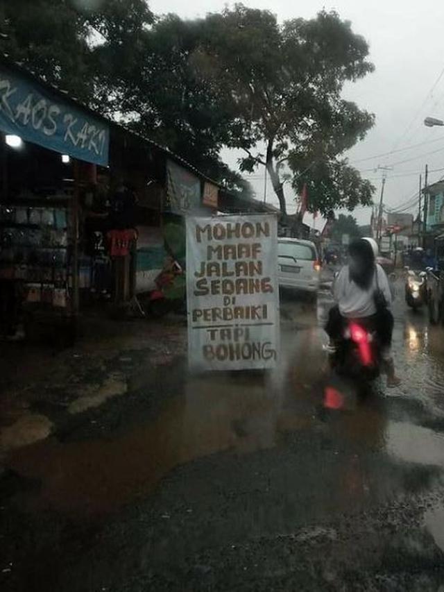 potret kocak jalan nyeleneh © berbagai sumber