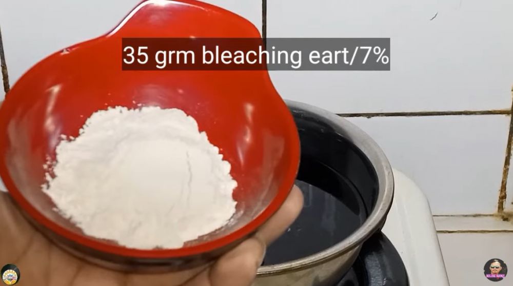 Bukan pakai nasi dan tepung, ini trik ampuh menjernihkan minyak goreng bekas agar aman digunakan lagi