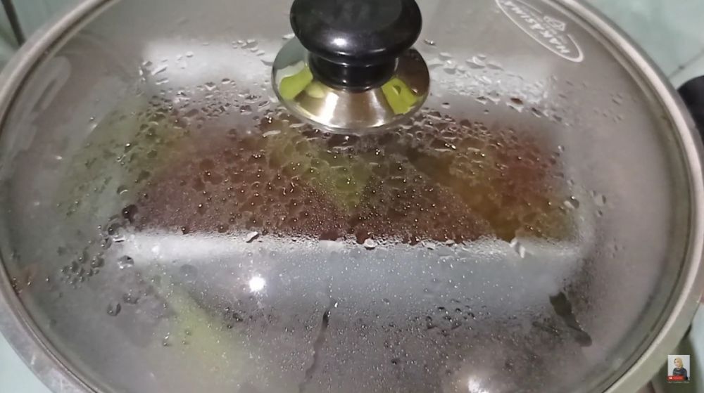 Trik mengukus brownies lapis agar tak bantat dan bisa menempel sempurna