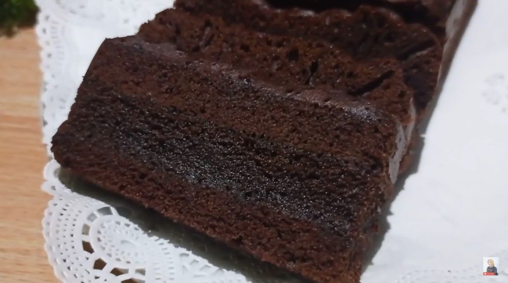 Trik mengukus brownies lapis agar tak bantat dan bisa menempel sempurna