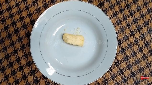 Aksi wanita tunjukkan fungsi lain saringan kukusan ini bikin takjub, kreatif abis