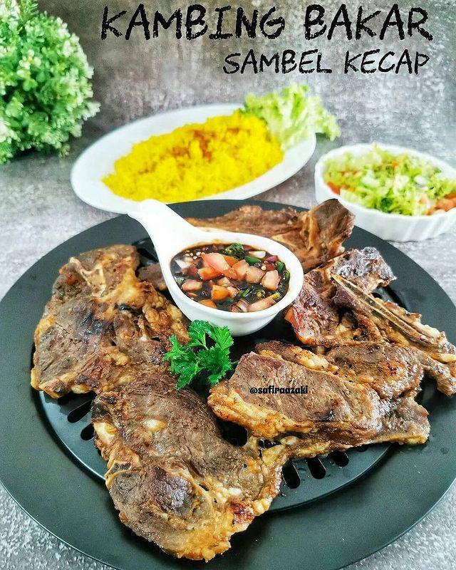 11 Resep daging kambing bakar paling enak, empuk, dan bumbunya meresap