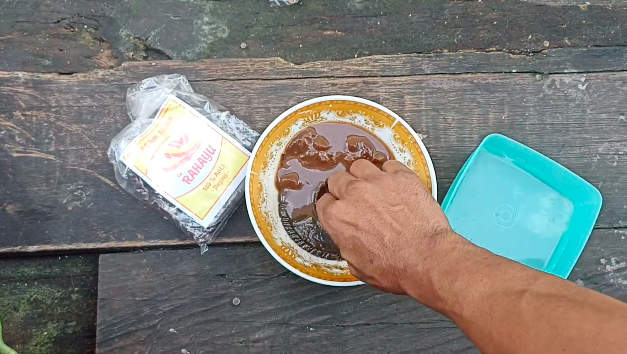 Pakai 1 bahan dapur, ini cara ampuh hilangkan karat di burner kompor gas