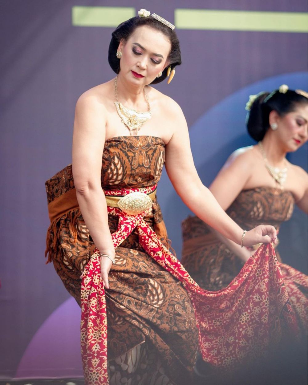 ira wibowo luwes menari tarian tradisional © instagram