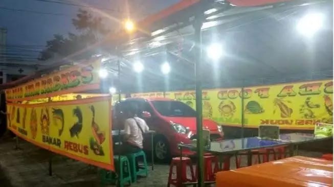 11 Potret kocak kendaraan parkir sembarangan © berbagai sumber