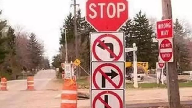 Tulisan lucu plang di jalanan Berbagai sumber Tulisan lucu plang di jalanan Berbagai sumber