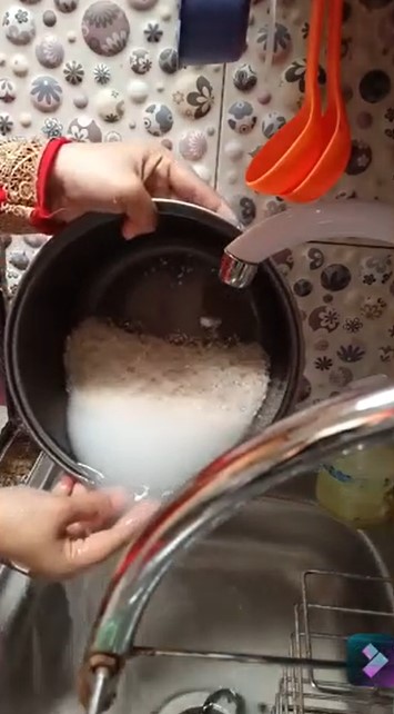 Tanpa jeruk nipis dan bawang putih, ini cara ampuh menanak nasi agar wangi meresap serta cepat matang