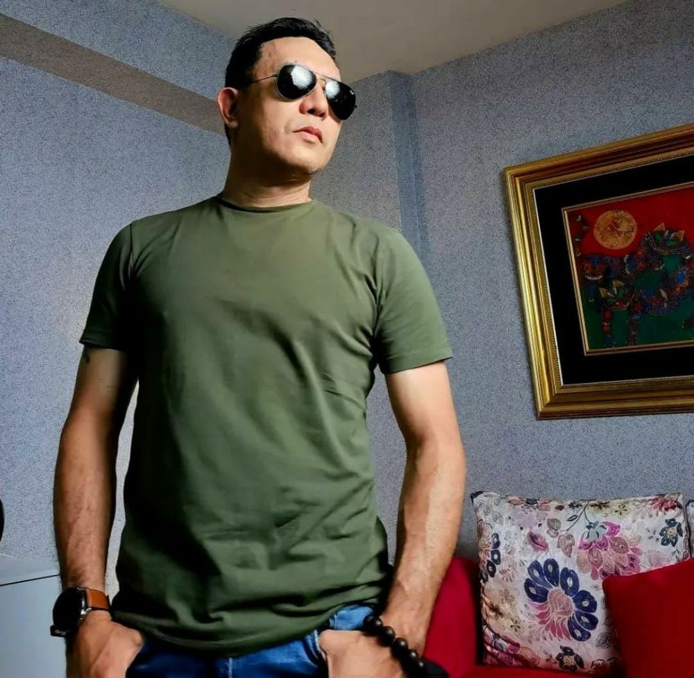 Host acara 90-an Family 100 kini banting stir jadi politisi © 2023 brilio.net Host acara 90-an Family 100 kini banting stir jadi politisi © 2023 brilio.net