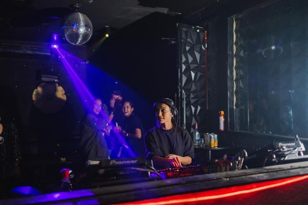 Pemenang gadis sampul favorit ini kini jadi DJ © 2023 berbagai sumber Pemenang gadis sampul favorit ini kini jadi DJ © 2023 berbagai sumber