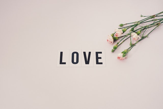 65 Kata-kata mutiara tentang cinta dalam bahasa Inggris dan artinya, penuh kehangatan kasih sayang