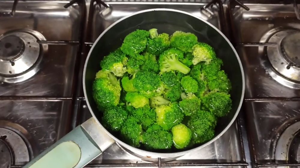Tanpa direndam air, ini cara simpan brokoli agar tetap segar, renyah, dan tidak cepat busuk