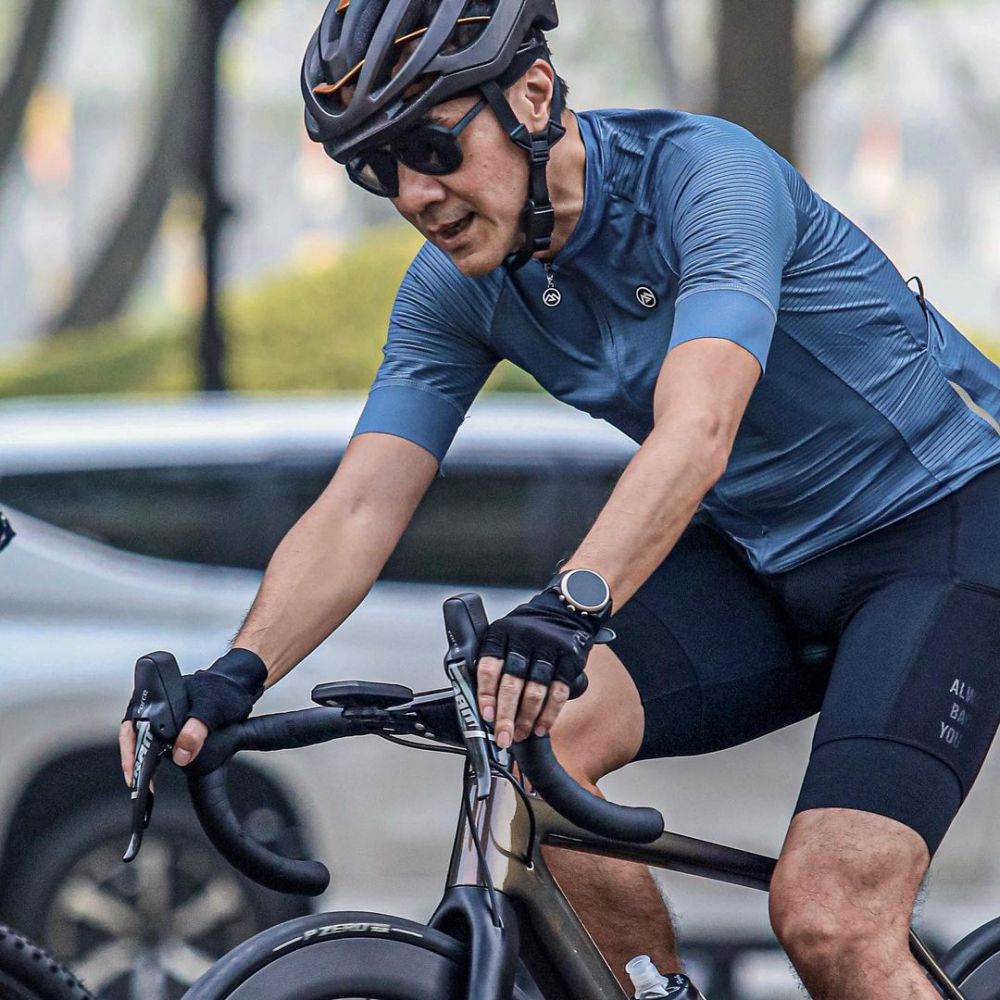 Agnez Mo host Tralala Trilili Fery Iskandar © berbagai sumber Agnez Mo host Tralala Trilili Fery Iskandar © berbagai sumber