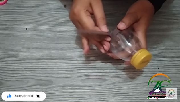 Jangan langsung dibuang, ini cara kreatif menyulap botol bekas jadi tempat bumbu dapur