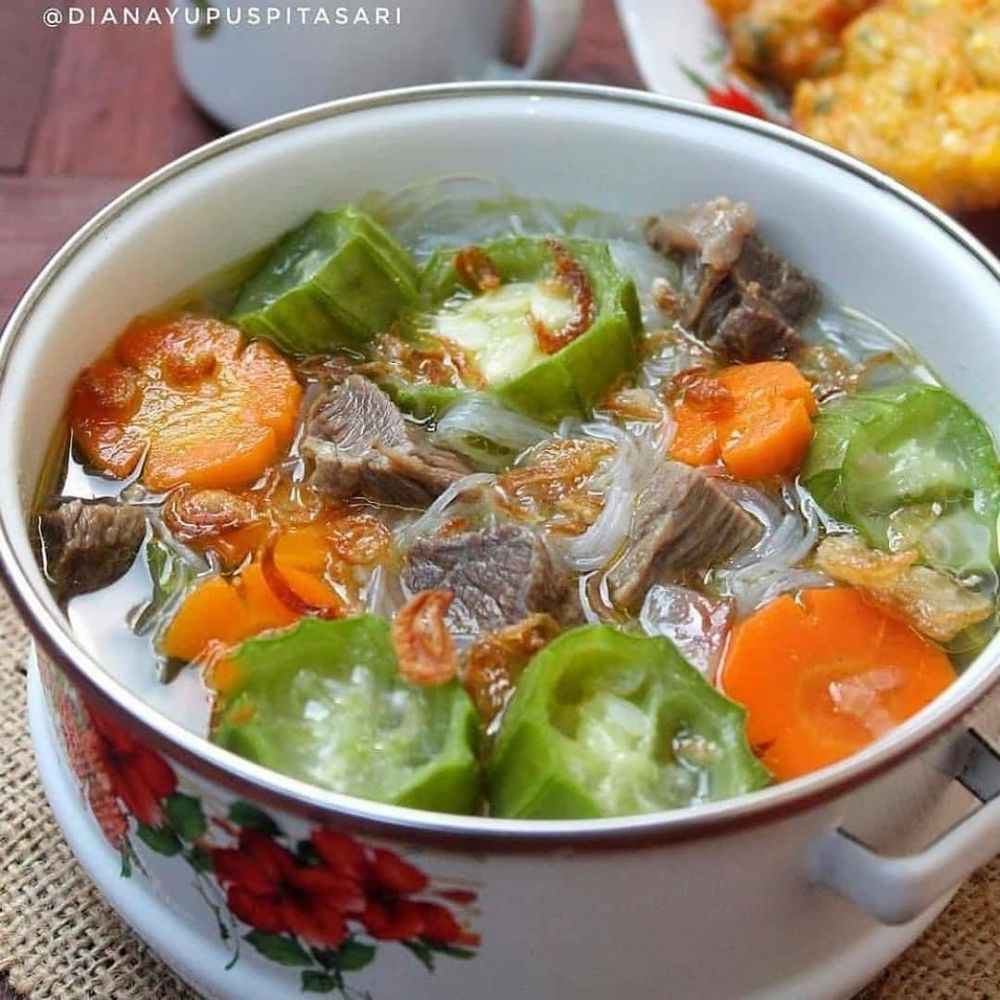 11 Resep sop daging sapi bumbu rempah, lezat, gurih, dan segar
