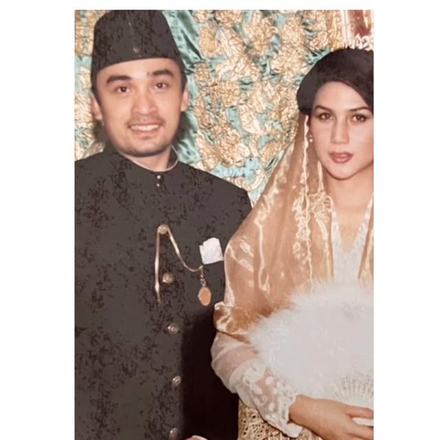 pasangan pesinetron saat menikah © berbagai sumber