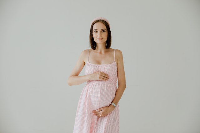 Arti mimpi hamil muda menurut primbon Jawa © 2023 brilio.net Arti mimpi hamil muda menurut primbon Jawa © 2023 brilio.net