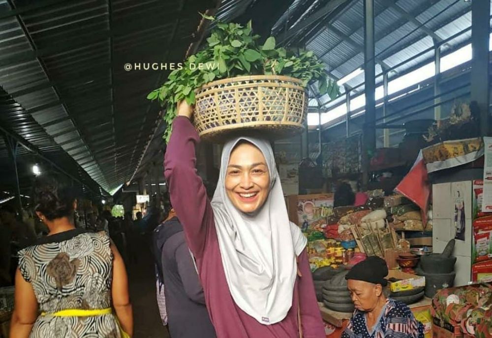 Presenter Dewi Hughes Istimewa Presenter Dewi Hughes Istimewa