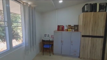 rumah kayu tampak mau roboh © TikTok/@pakornbuayam rumah kayu tampak mau roboh © TikTok/@pakornbuayam