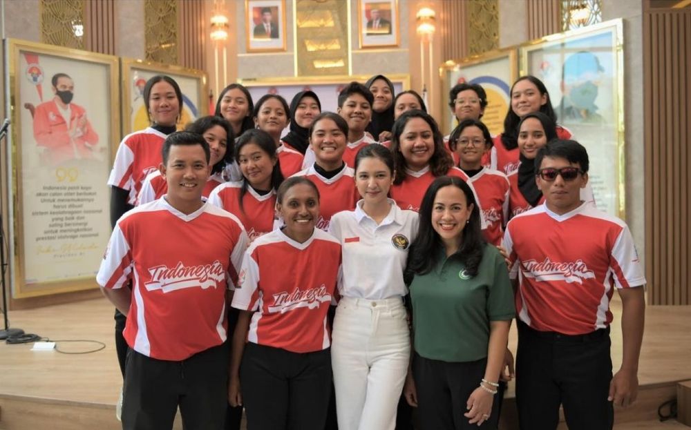 mikha tambayong jadi tenaga ahli kemenpora © instagram