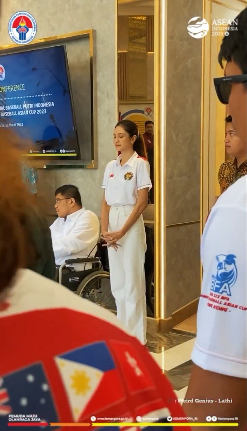 mikha tambayong jadi tenaga ahli kemenpora © instagram