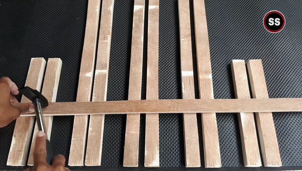 Cara unik bikin rak bumbu dapur dari jerigen bekas, ekonomis dan mudah ditiru