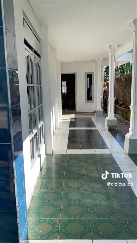 renovasi rumah kakek tetap vintage © TikTok/@cicicuuidh renovasi rumah kakek tetap vintage © TikTok/@cicicuuidh