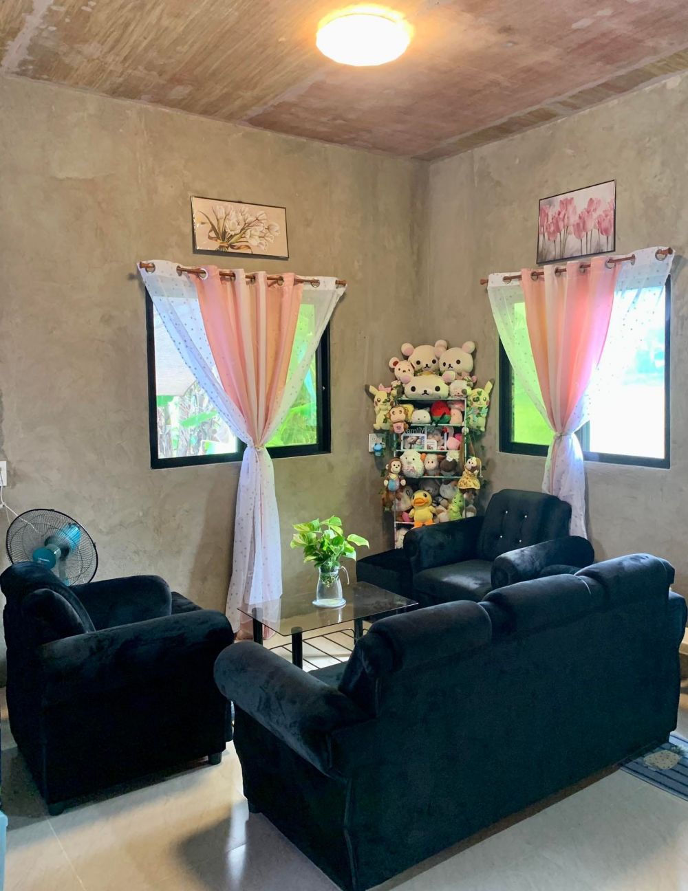 rumah mungil dinding batako © Facebook rumah mungil dinding batako © Facebook