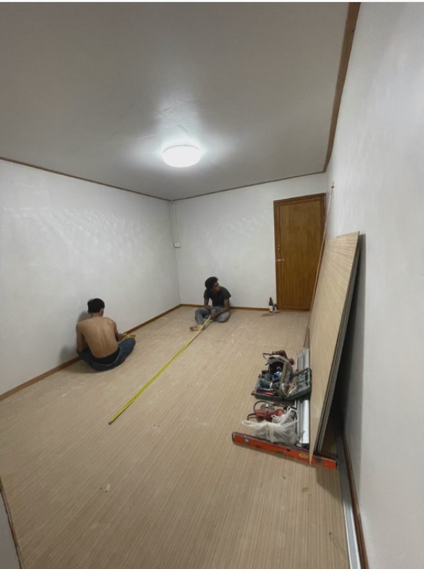 rumah dari seng dalamnya mewah © TikTok/@peefuu1132