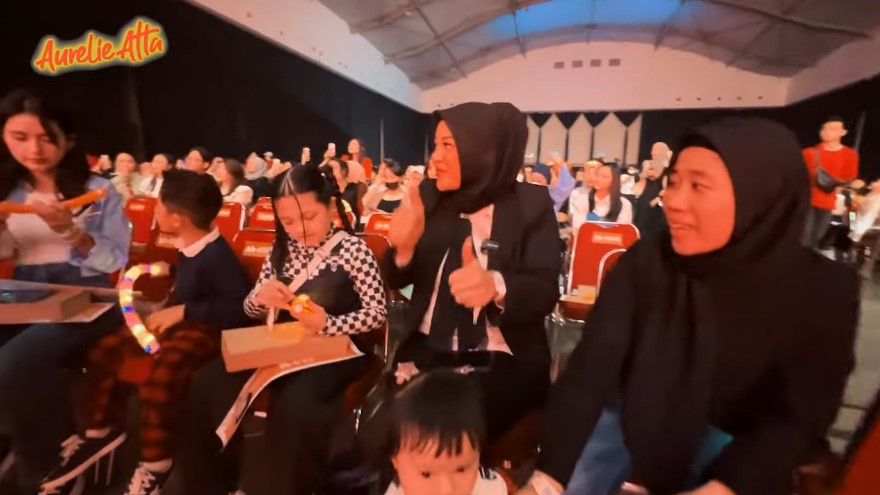 Aurel fan meeting Kim Soo-hyun © berbagai sumber