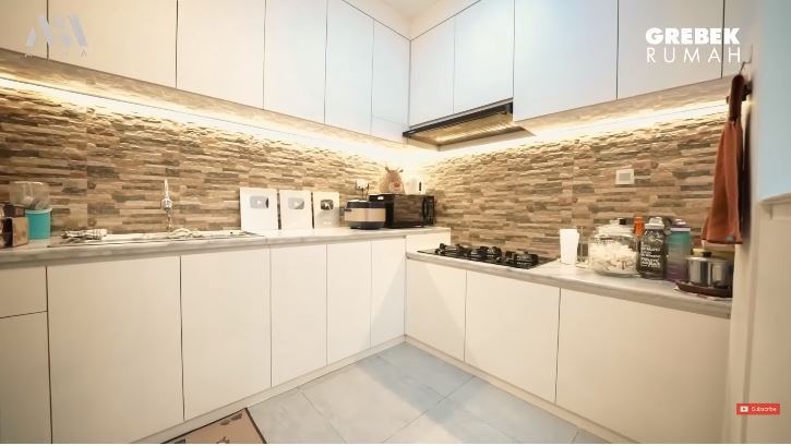 rumah denny sumargo sederhana © YouTube