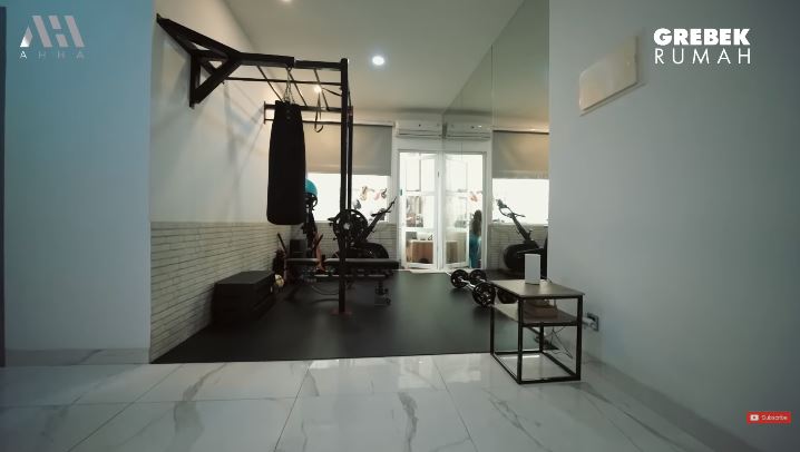 rumah denny sumargo sederhana © YouTube