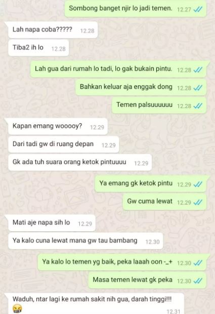 Chat lucu dengan teman dekat Berbagai sumber