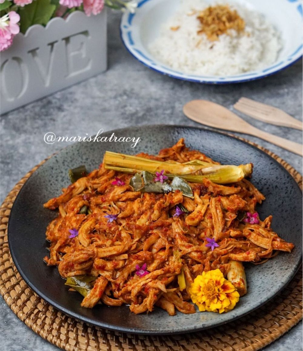 11 Resep olahan ayam suwir kecap, simpel, nikmat, dan mudah ditiru