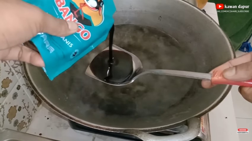 Bantu irit duit belanja, ini trik sederhana bikin kecap asin sendiri cuma pakai 3 bahan