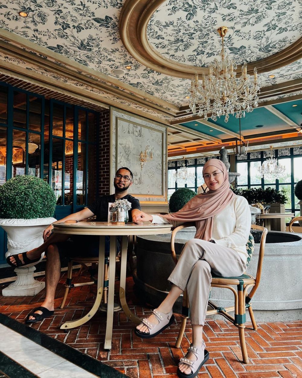 potret mesra revalina s temat dan suami © instagram potret mesra revalina s temat dan suami © instagram